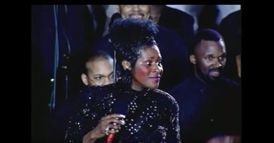 Dottie Peoples & The Peoples Choice Corale - He's An On Time God